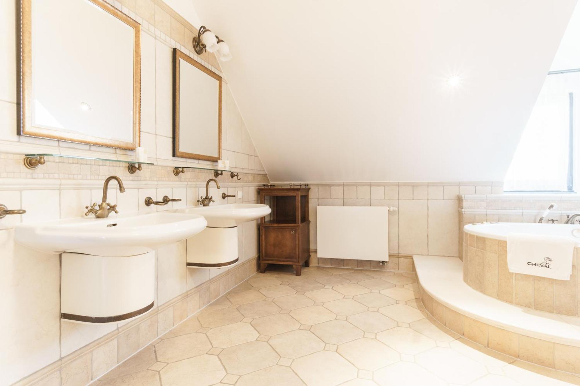 Apartamenty W Dworku Cheval Krakow Dış mekan fotoğraf